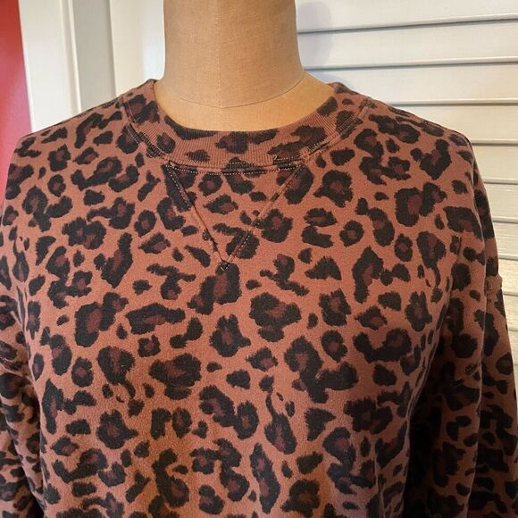ABERCROMBIE & FITCH | leopard print crewneck sweatshirt S - Picture 3 of 9